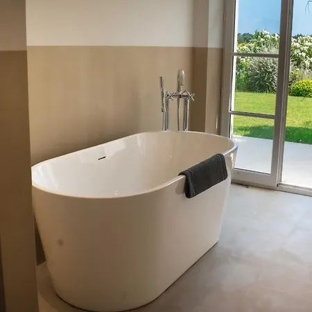 ヴィラ Mediterranean 6bd 12p South Of