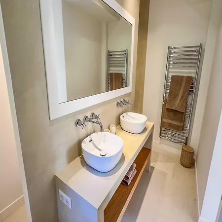 Villa Mediterranean 6bd 12p South Of