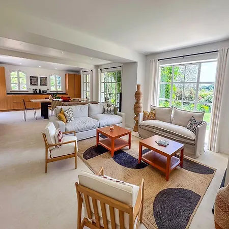Mediterranean 6bd 12p South Of